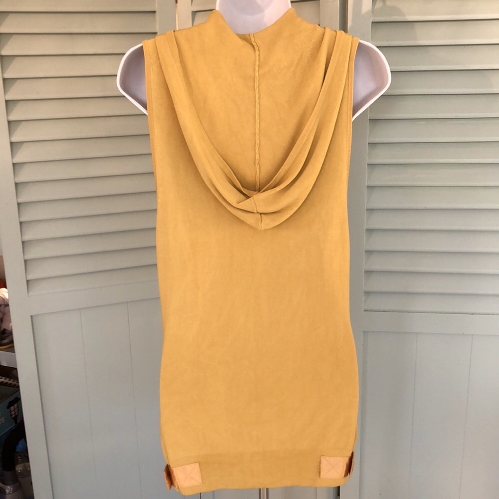 BCBG Y2K SLEEVELESS KNIT HOODIE•sz S - Picture 10 of 17